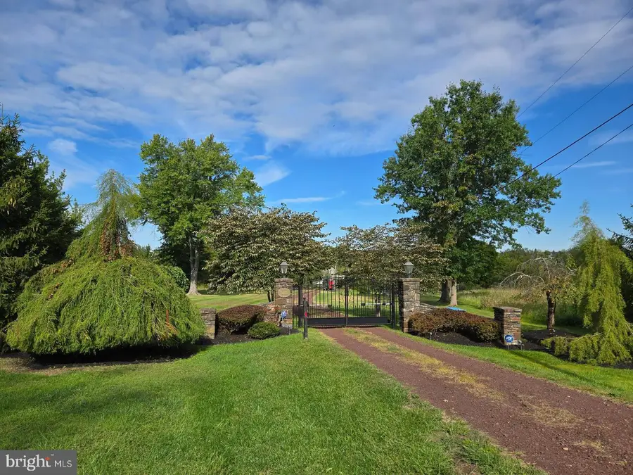 3605 Windy Bush Rd, New Hope, PA 18938 - #3