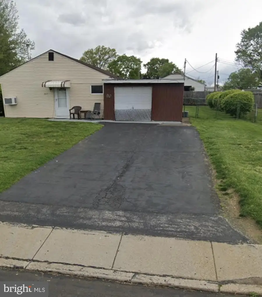 265 Wyandotte Rd, Fairless Hills, PA 19030 - #2