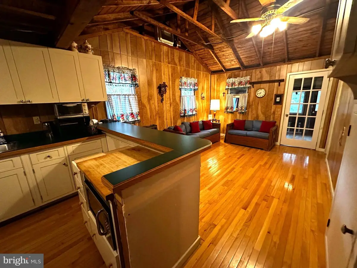 1285 Nursery Rd #20, Green Lane, PA 18054 - #1