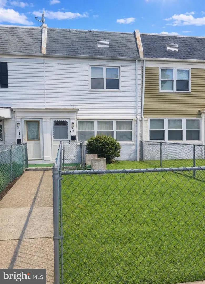 5621 Mitchell Rd, Levittown, PA 19057 - #1