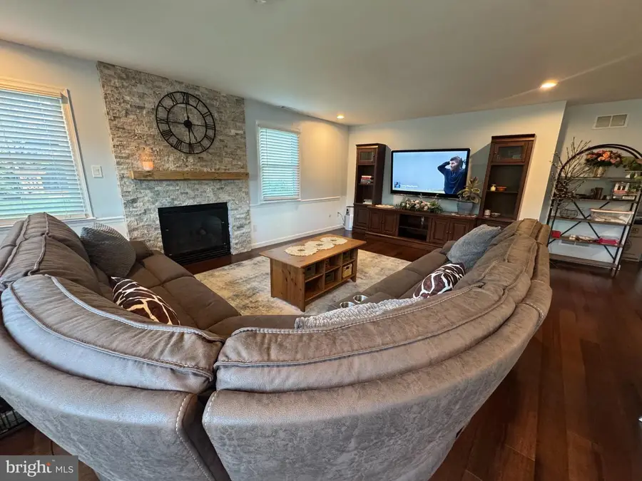 546 Old Mill Dr, Langhorne, PA 19047 - #3