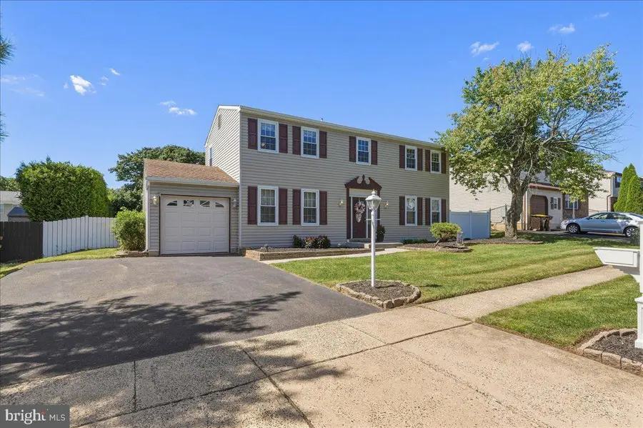 1527 Barnswallow Dr, Bensalem, PA 19020 - #2