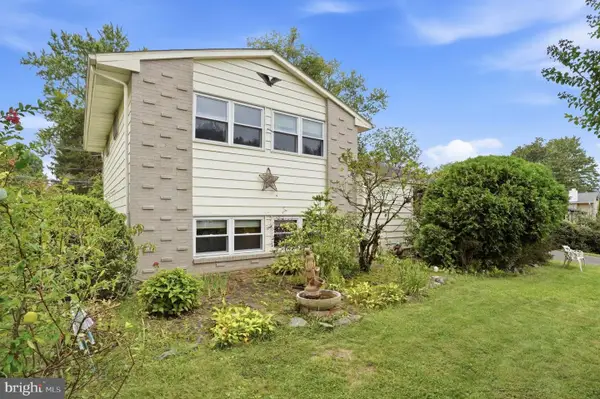 1072 Fitch Pl, WARMINSTER, PA 18974