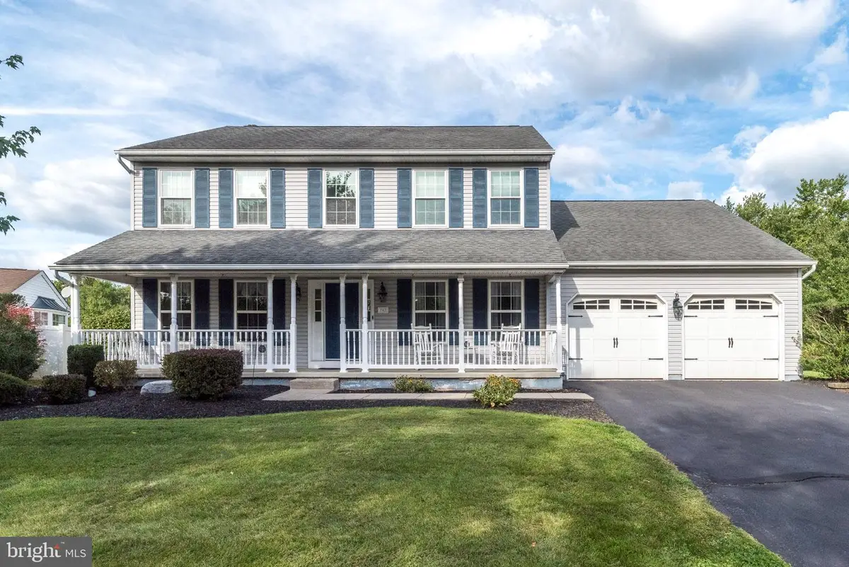 347 Beechwood Dr, Sellersville, PA 18960 - #1