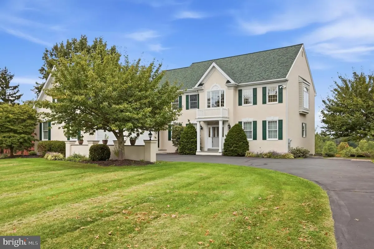 3004 Bedminster Rd, Perkasie, PA 18944 - #1