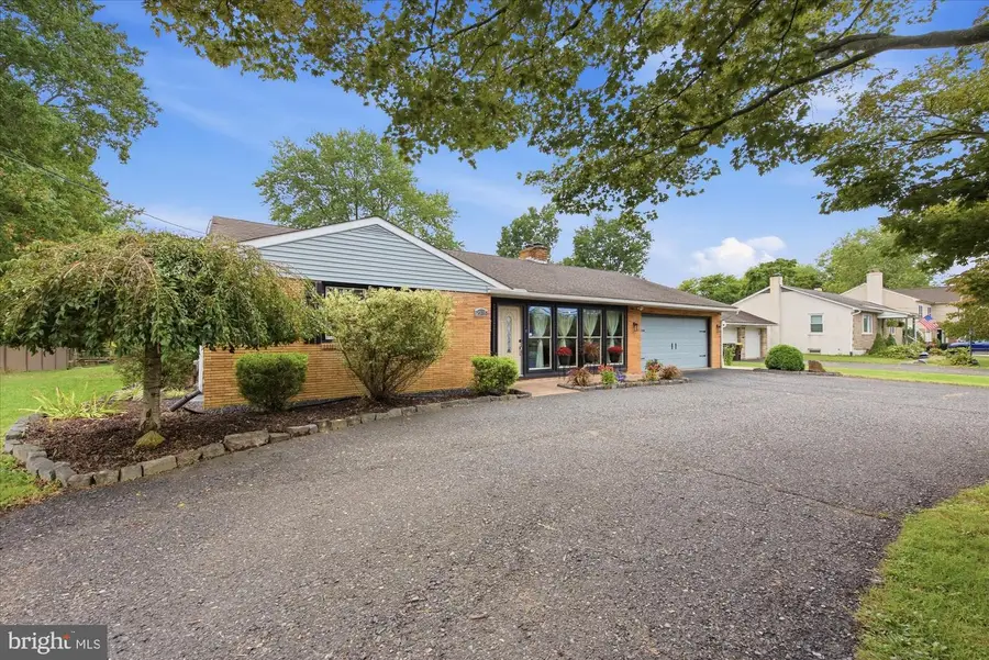 2515 Hillcrest Rd, Quakertown, PA 18951 - #3