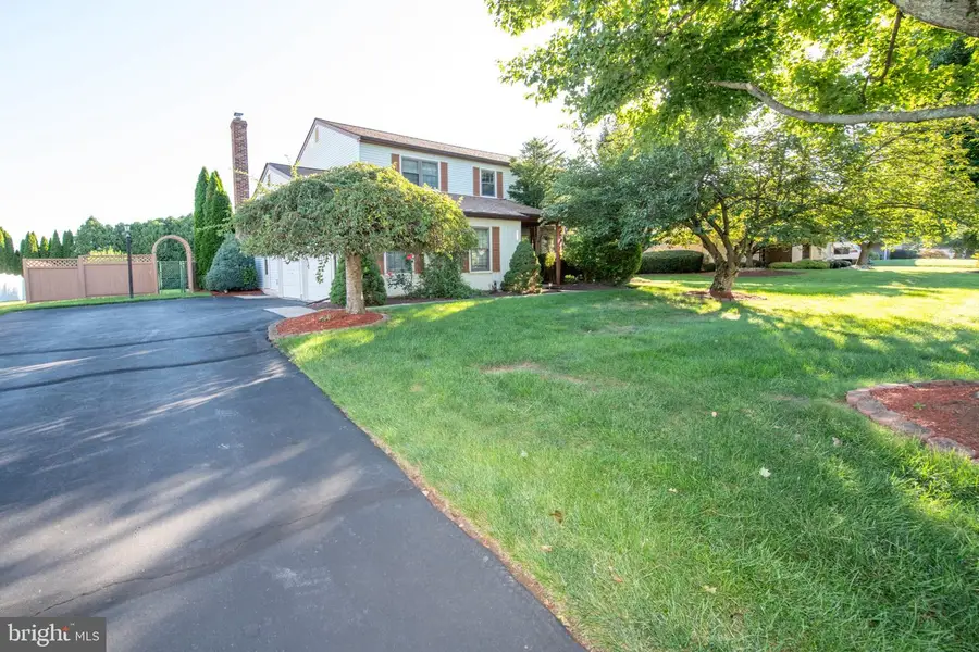77 Hampton Dr, Churchville, PA 18966 - #2