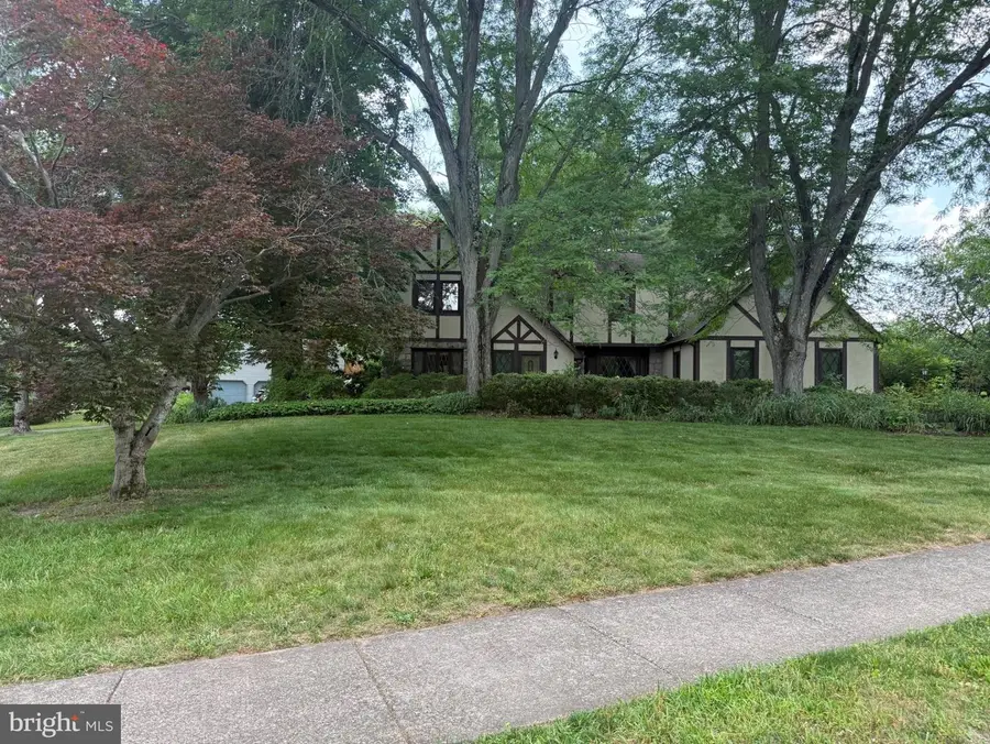 905 Hamilton Dr, Yardley, PA 19067 - #2