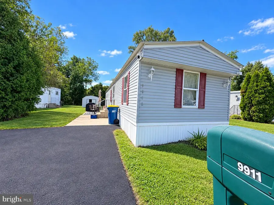 9911 Lindley Dr, Morrisville, PA 19067 - #2