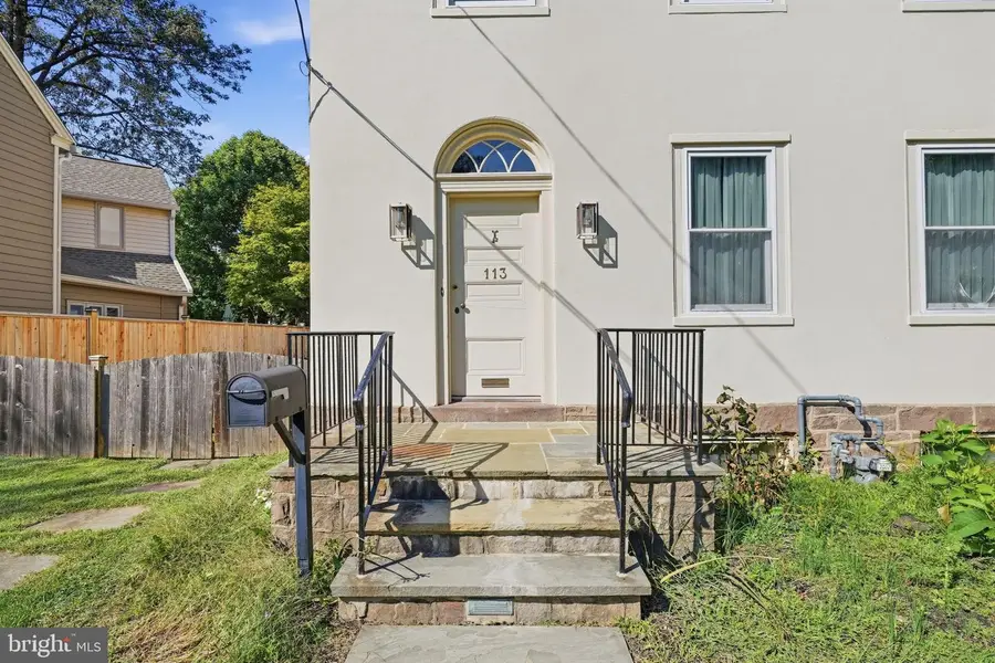113 E Penn St, Newtown, PA 18940 - #3