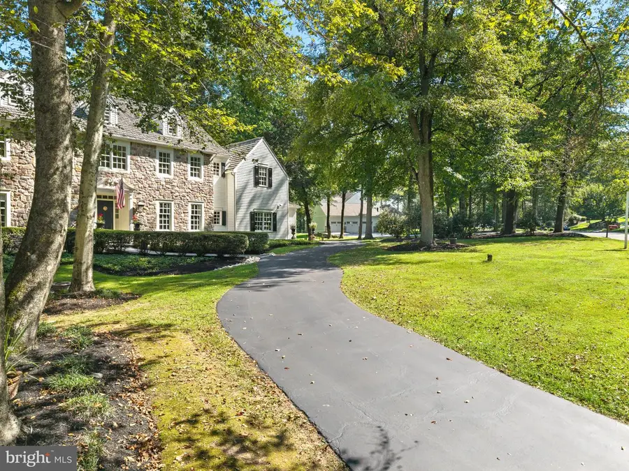31 Timber Knoll Dr, Washington Crossing, PA 18977 - #3