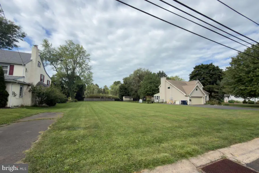 84 Iron Hill Rd, Doylestown, PA 18901 - #2