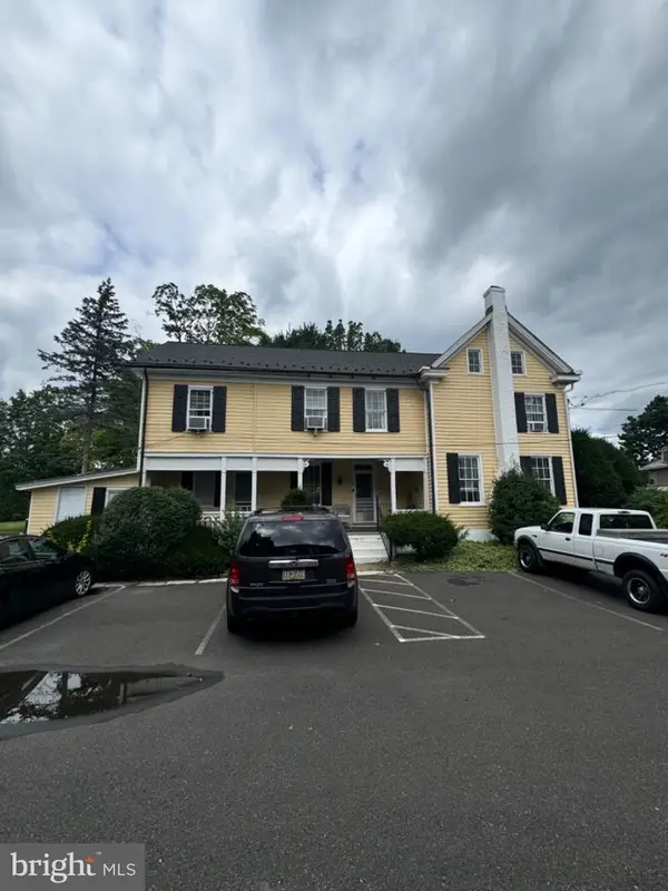 1093 Durham Rd, NEWTOWN, PA 18940