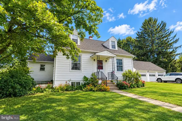 5553 Swamp Rd, FOUNTAINVILLE, PA 18923