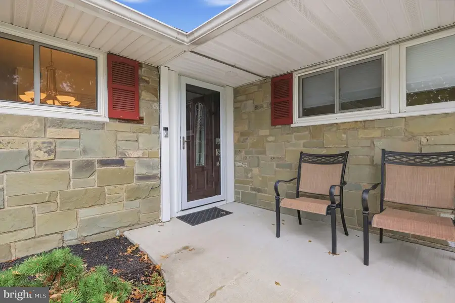 43 Full Turn Rd, Levittown, PA 19056 - #2
