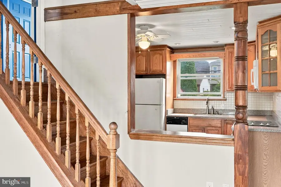 9 Patrician St, Levittown, PA 19057 - #3