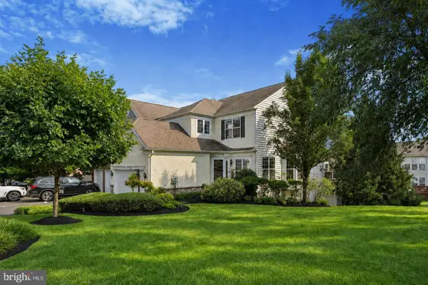 2114 Redbud Ln, FURLONG, PA 18925