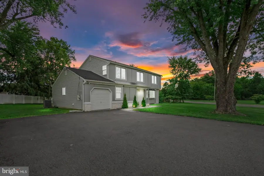 1009 Log College Dr, Warminster, PA 18974 - #3