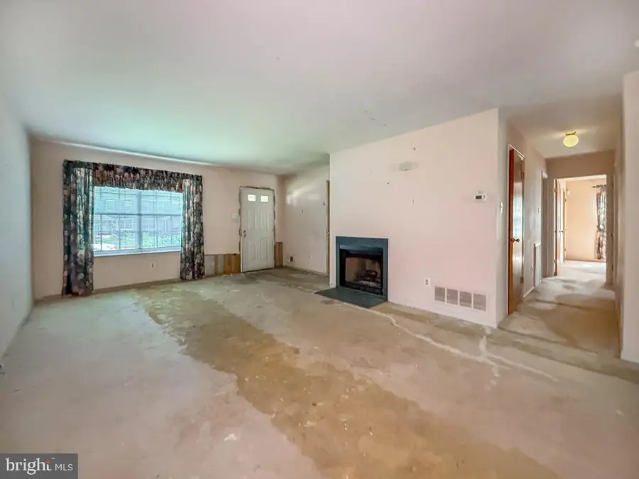1640 A&b Bluebird Dr, Morrisville, PA 19067 - #2