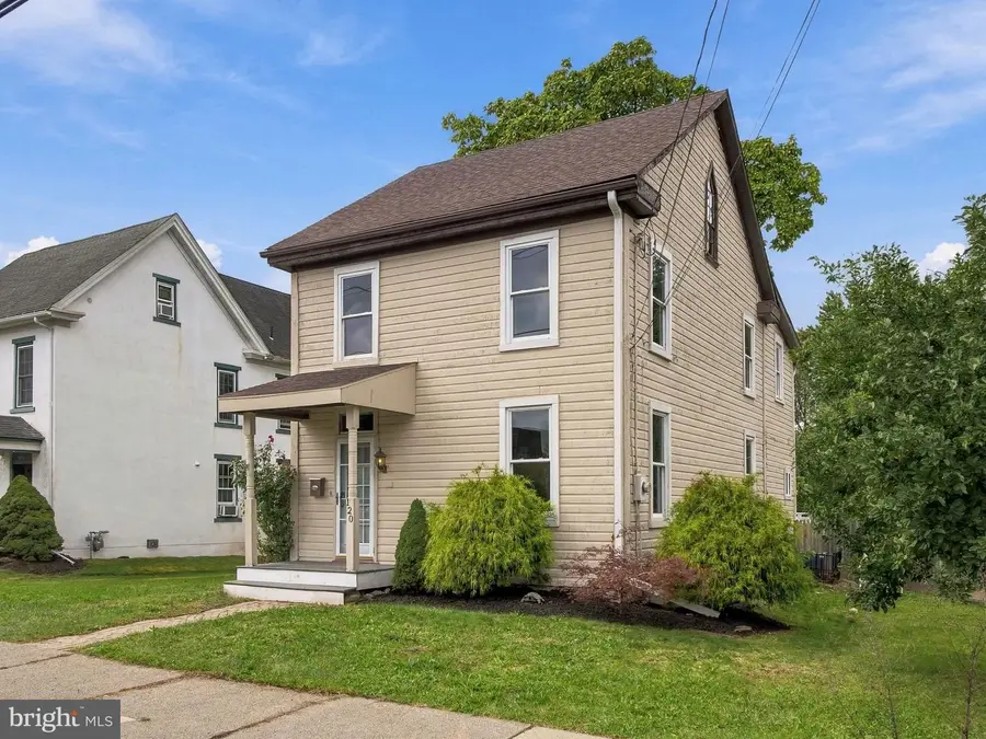 120 S 11th St, Quakertown, PA 18951 - #2