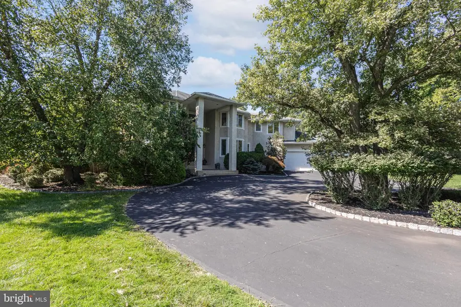 100 E Holland Rd, Holland, PA 18966 - #3