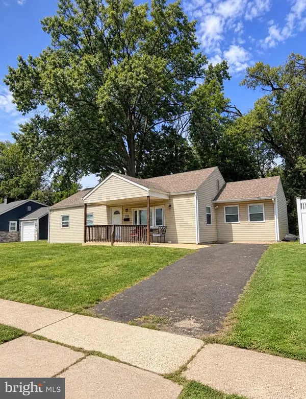 251 Trenton Rd, FAIRLESS HILLS, PA 19030