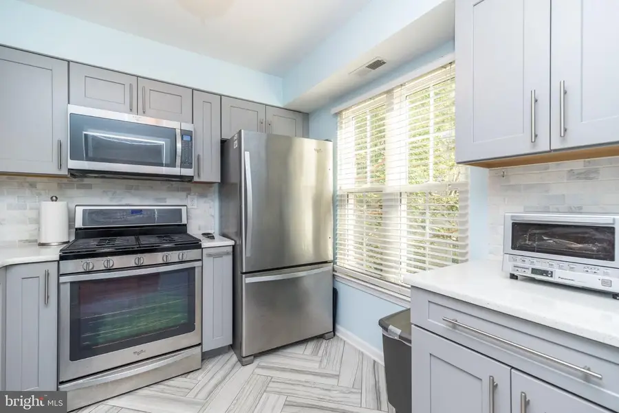 204 Society Pl, Newtown, PA 18940 - #3