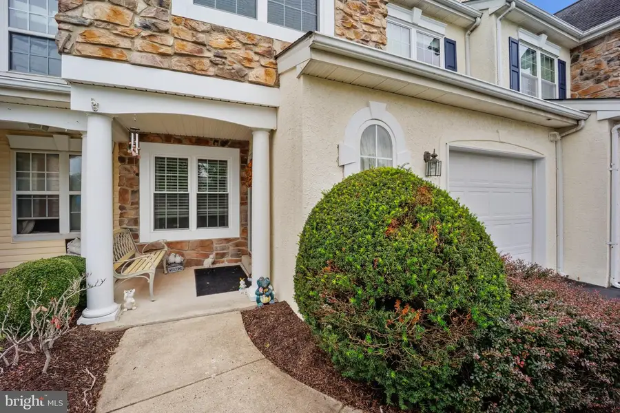 304 Holly Hill Ct, Warwick, PA 18974 - #2