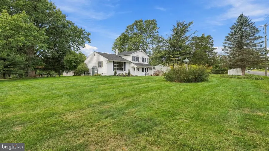 3632 Bristol Rd, Chalfont, PA 18914 - #2