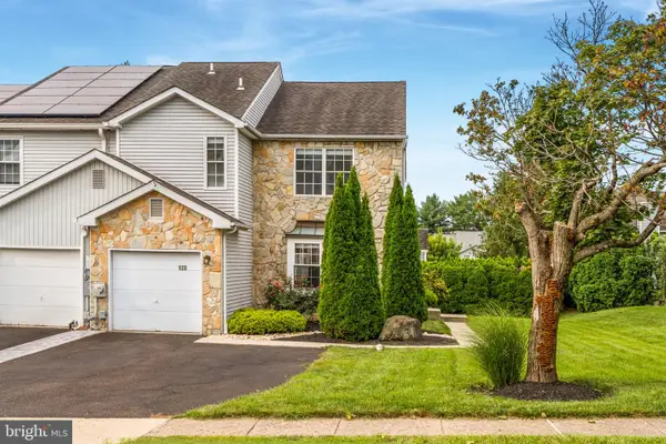 120 Forge Ln, FEASTERVILLE-TREVOSE, PA 19053