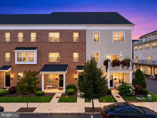 138-b Alexandria St, BENSALEM, PA 19020