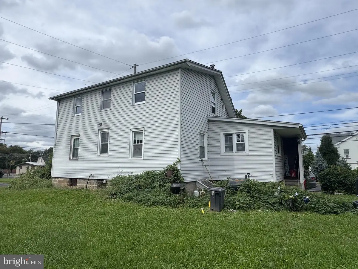 495 Madison Ave, Warminster, PA 18974 - #1