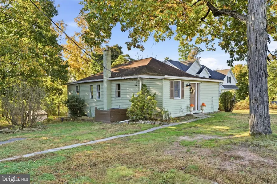 1217 N Ridge Rd, Perkasie, PA 18944 - #2