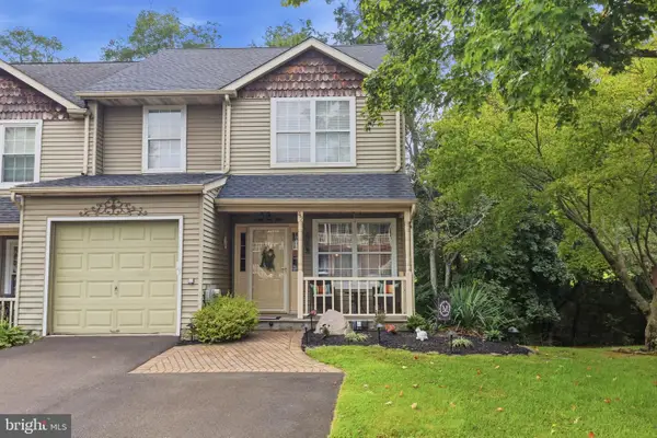 42 Mulberry Dr, SOUTHAMPTON, PA 18966