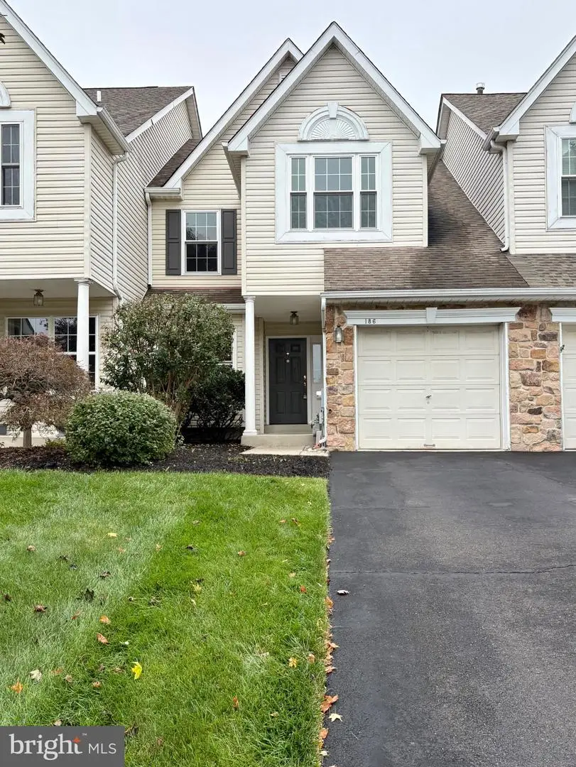 186 Stetson Dr, Warrington, PA 18914 - #1