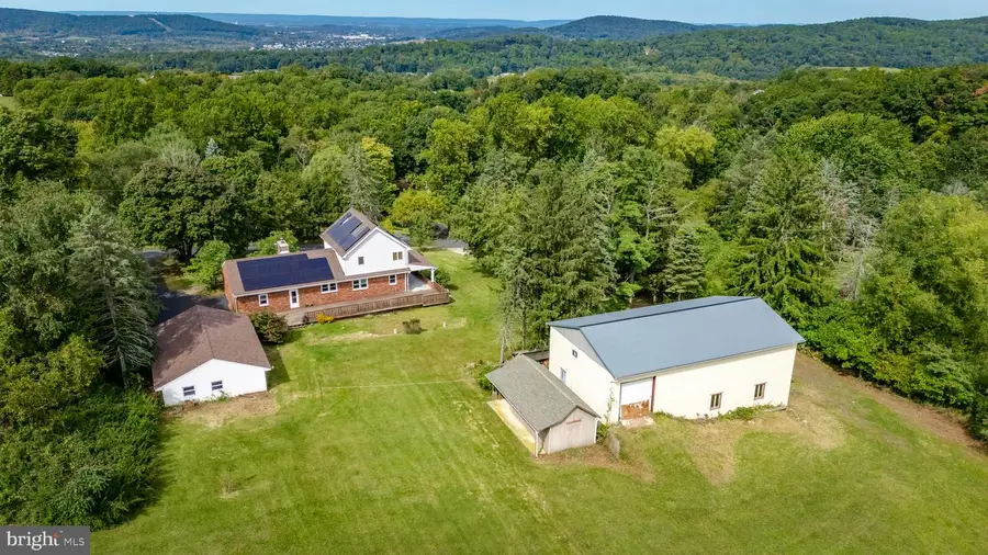 1404 Highpoint Rd, Coopersburg, PA 18036 - #3