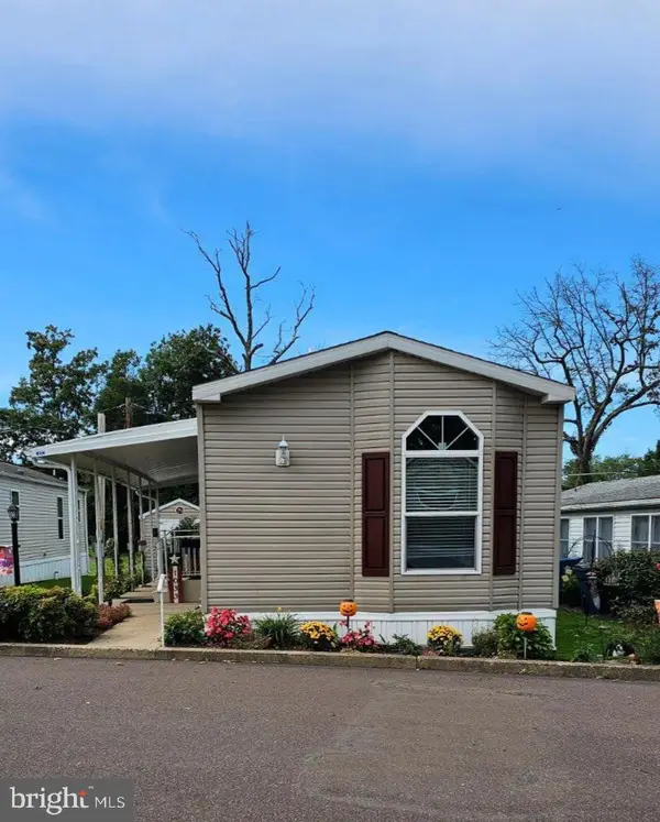 1033 Pine Cir, TELFORD, PA 18969