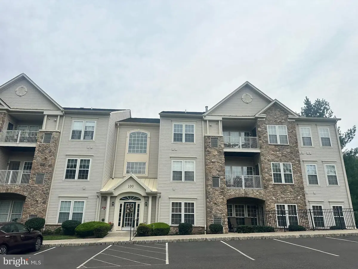100 Ginko St #304, Warrington, PA 18976 - #1