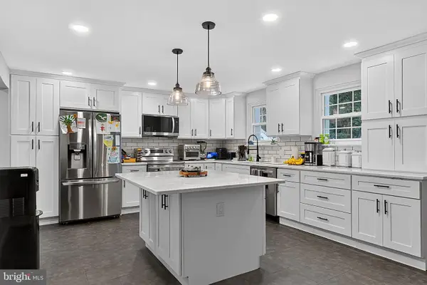 74 Barberry Ln, CHURCHVILLE, PA 18966