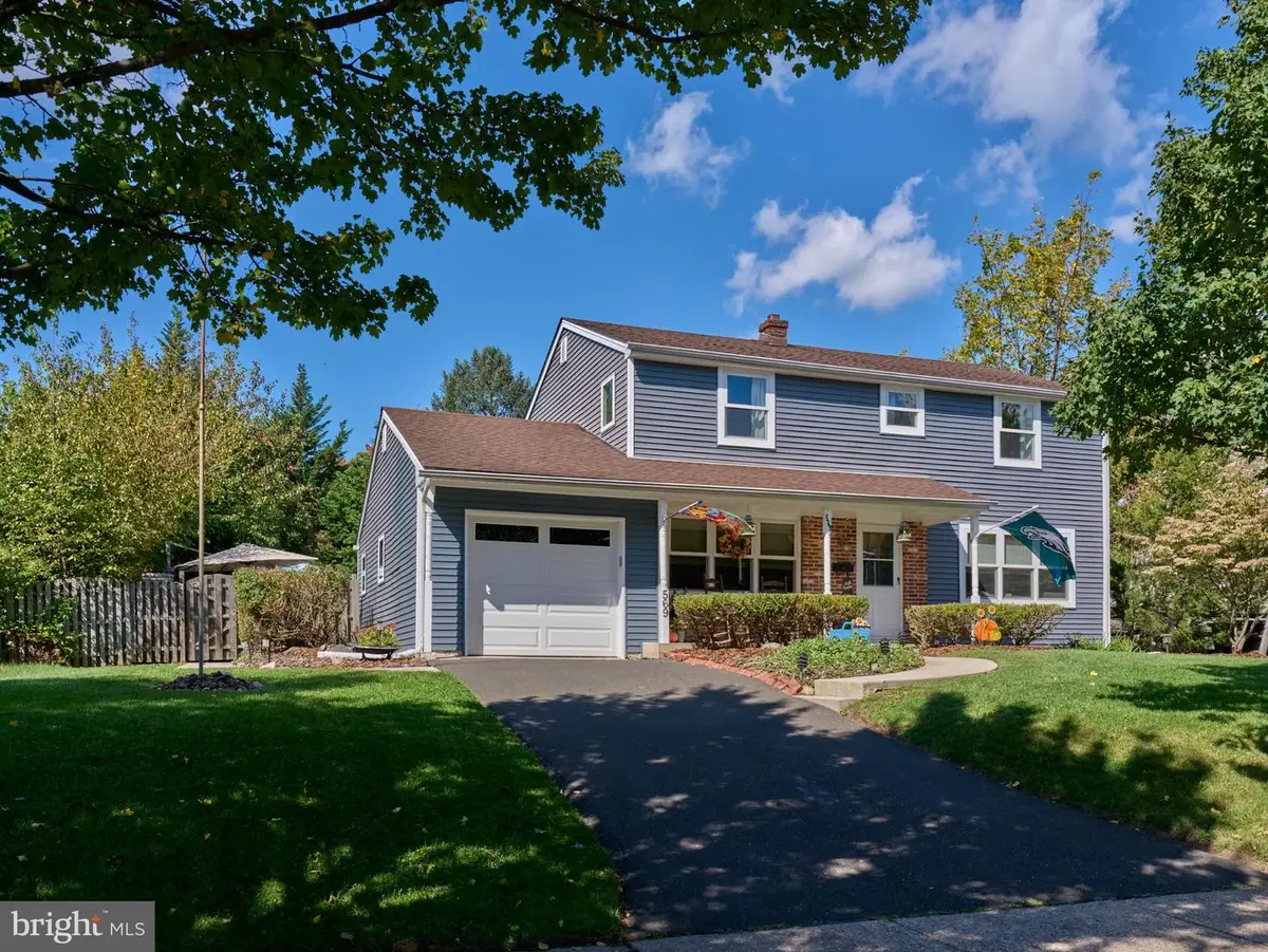 569 Maple Ave, Doylestown, PA 18901 - #1