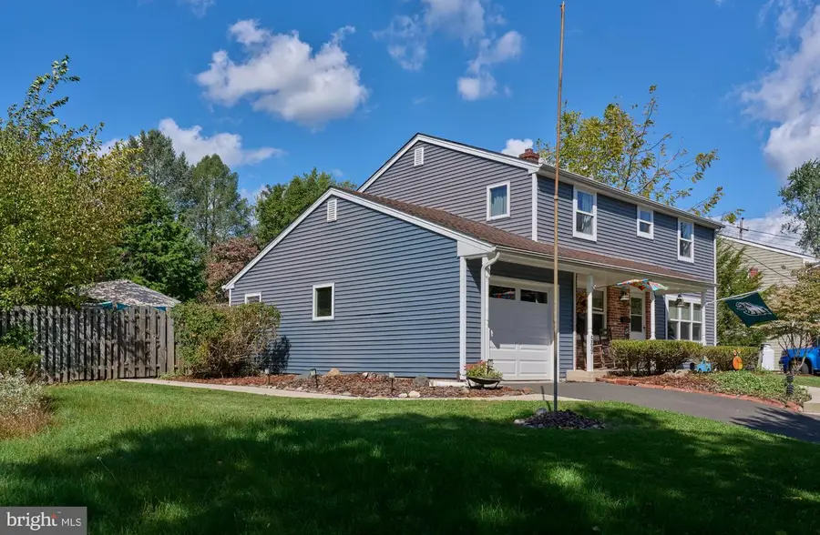 569 Maple Ave, Doylestown, PA 18901 - #2