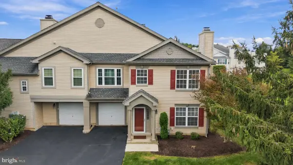 208 Monarch Ct #294, WARWICK TWP, PA 18974