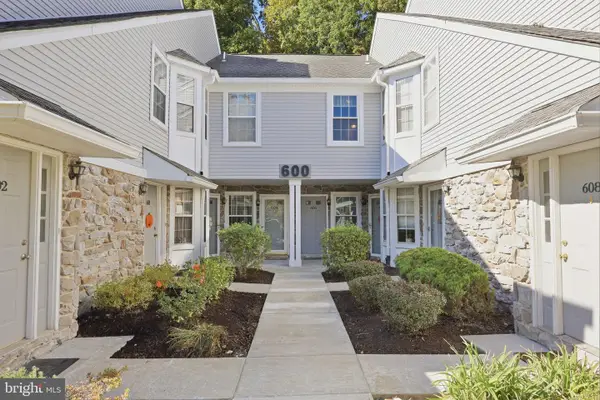 606 Mews Dr #606, SELLERSVILLE, PA 18960