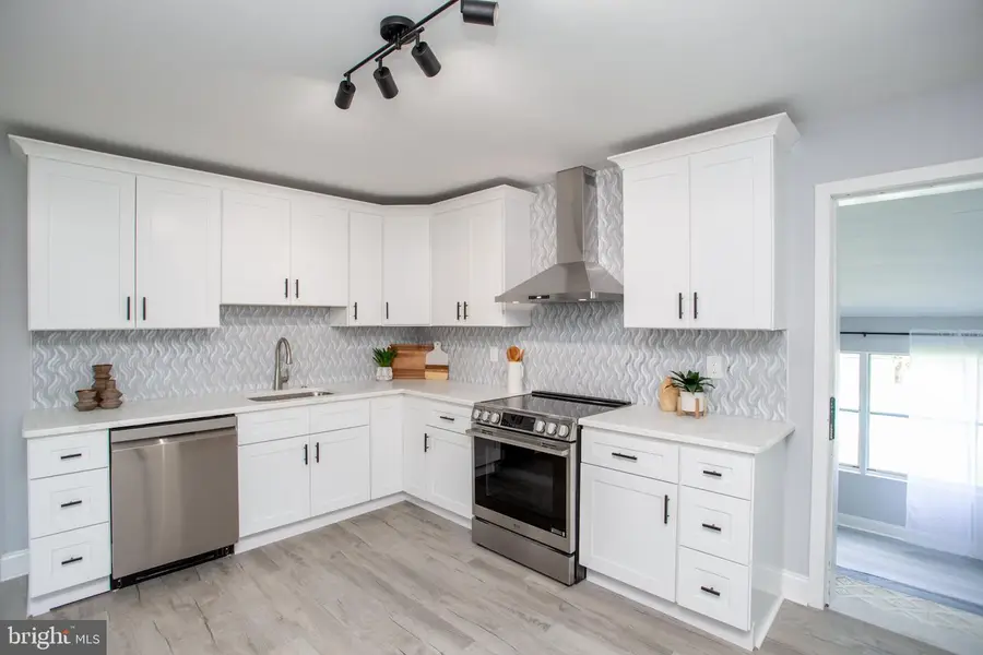 123 Holly Rd, Southampton, PA 18966 - #3