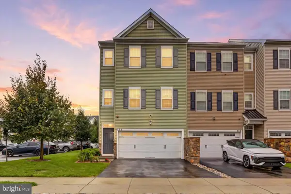 154 Mercer Ct, FAIRLESS HILLS, PA 19030