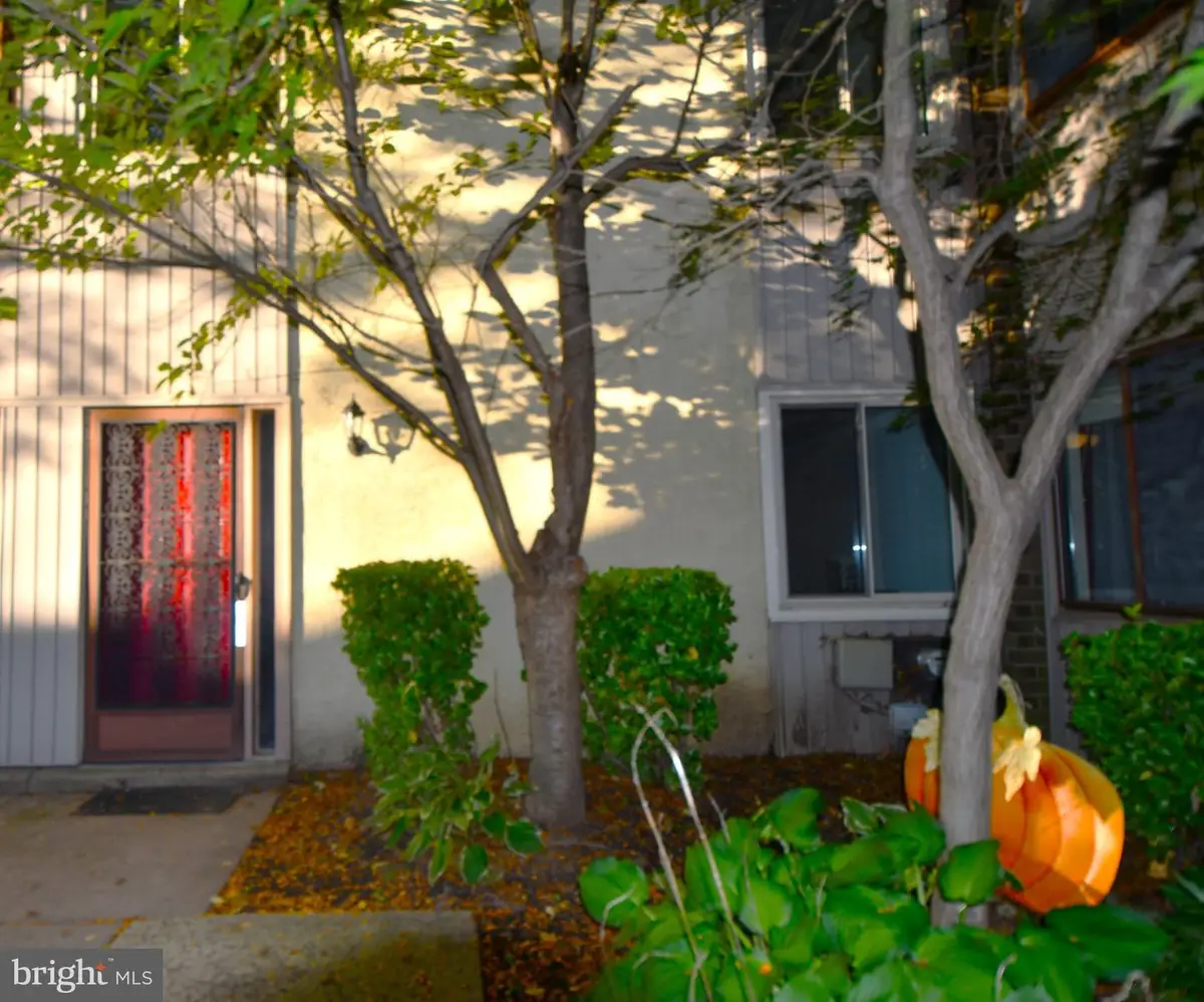 4825 Oxford Ct, Bensalem, PA 19020 - #1
