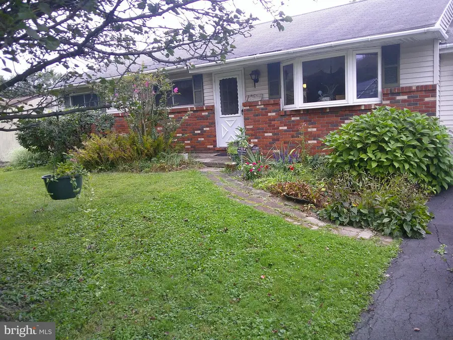 218 Three Mile Run Rd, Sellersville, PA 18960 - #2