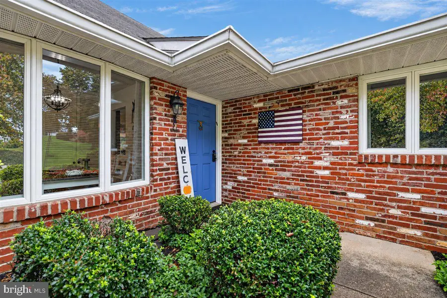 571 Valley View Rd, Langhorne, PA 19047 - #3