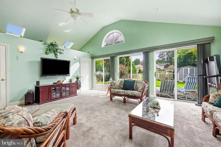1021 W Pine St, Feasterville Trevose, PA 19053 - #2
