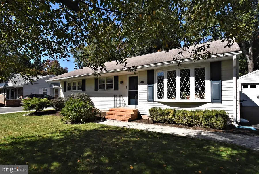204 W Ferry Rd, Yardley, PA 19067 - #2